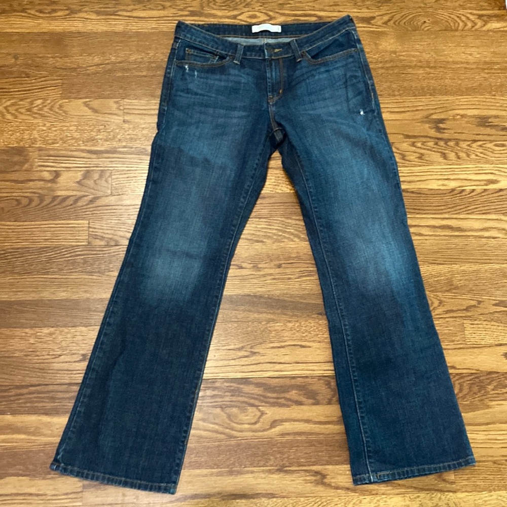 Levis